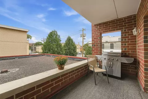 Exterior - 1325 Perry St #206, Des Plaines, IL 60016 photo 2 of 7
