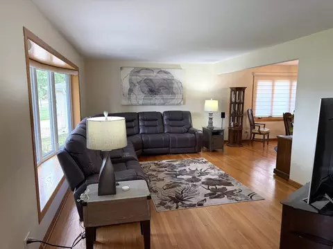 Living - 7129 Exner Rd, Darien, IL 60561 photo 1 of 3