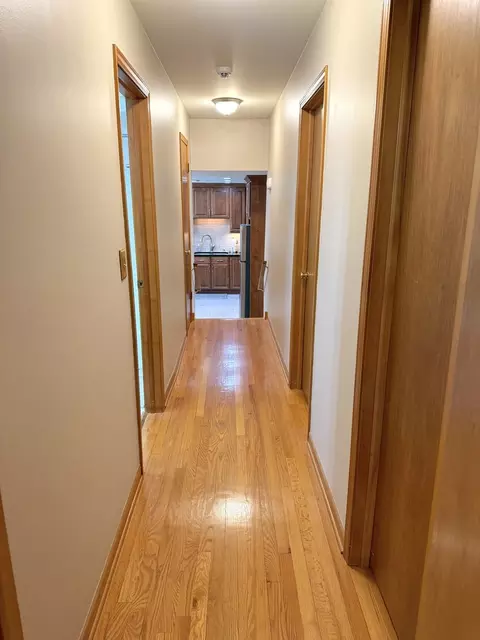 Entry Way - 7129 Exner Rd, Darien, IL 60561 photo 2 of 5