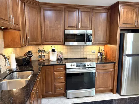 Kitchen - 7129 Exner Rd, Darien, IL 60561 photo 2 of 2