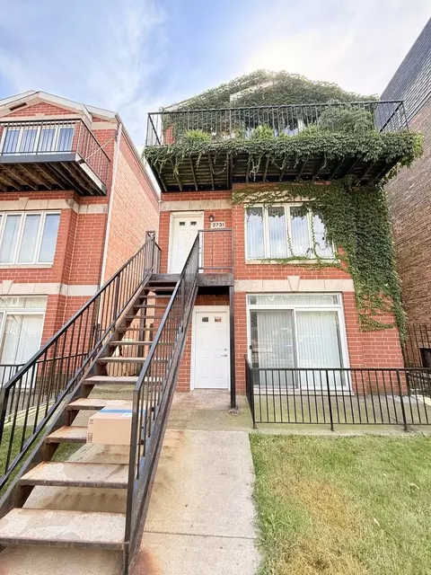 2731 W Polk St #1, Chicago, IL 60612