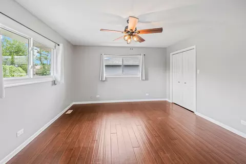Bedroom - 17008 Forest Ave, Oak Forest, IL 60452 photo 2 of 4