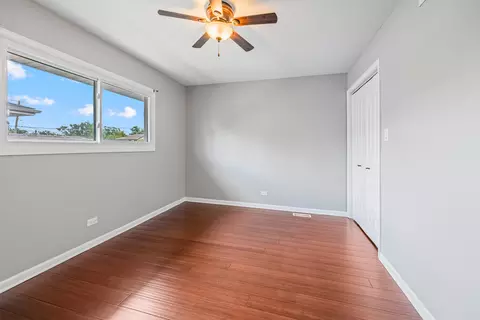 Bedroom - 17008 Forest Ave, Oak Forest, IL 60452 photo 4 of 4