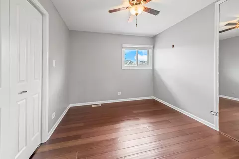 Bedroom - 17008 Forest Ave, Oak Forest, IL 60452 photo 3 of 4