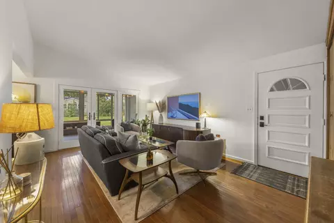 Entry Way - 406 S Williston St, Wheaton, IL 60187 photo 1 of 1