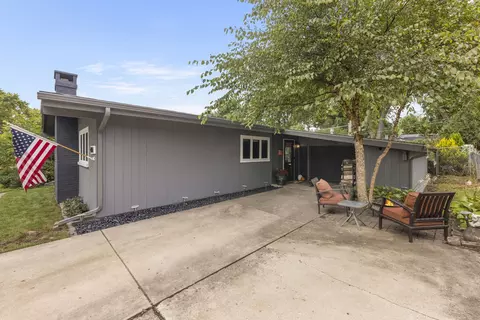 Exterior - 406 S Williston St, Wheaton, IL 60187 photo 5 of 7