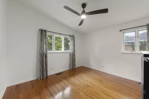 Bedroom - 406 S Williston St, Wheaton, IL 60187 photo 2 of 2