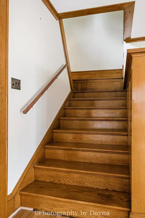 Entry Way - 619 S Harrison Ave, Kankakee, IL 60901 photo 2 of 4