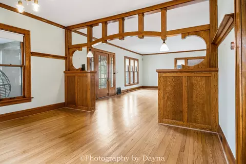 Living - 619 S Harrison Ave, Kankakee, IL 60901 photo 5 of 6