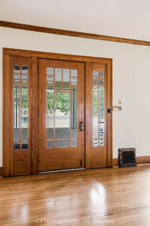 Entry Way - 619 S Harrison Ave, Kankakee, IL 60901 photo 1 of 4