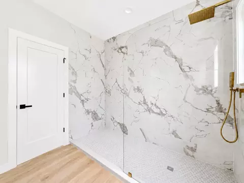 Bath - 8003 S Oconto Ave, Bridgeview, IL 60455 photo 6 of 6
