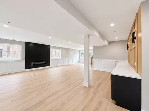 Living - 8003 S Oconto Ave, Bridgeview, IL 60455 photo 3 of 4