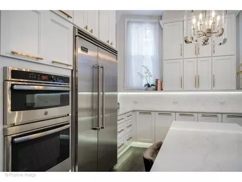 Kitchen - 32 E Bellevue Pl, Chicago, IL 60611 photo 4 of 4