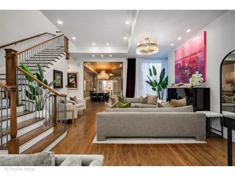 Living - 32 E Bellevue Pl, Chicago, IL 60611 photo 6 of 12