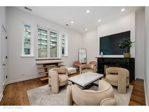 Living - 32 E Bellevue Pl, Chicago, IL 60611 photo 11 of 12