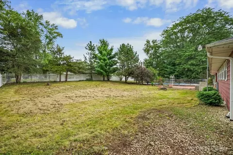 Exterior - 1218 Oakleaf Ave, Mchenry, IL 60051 photo 5 of 13