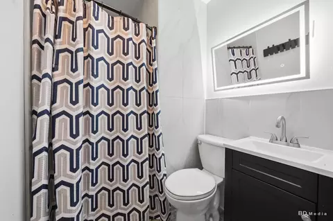 Bath - 20301 Hellenic Dr, Olympia Fields, IL 60461 photo 1 of 2