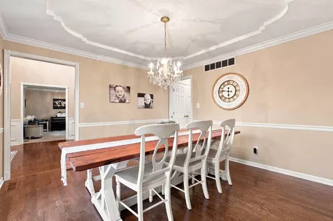 Dining - 1521 Broadmoor, Mattoon, IL 61938 photo 3 of 3