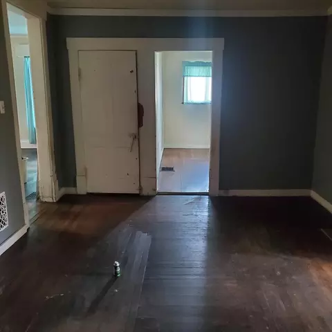 Living - 255 E Concord St, Sheldon, IL 60966 photo 1 of 3
