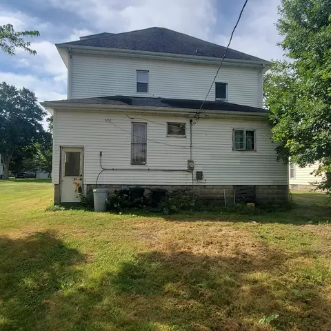 Exterior - 255 E Concord St, Sheldon, IL 60966 photo 1 of 1