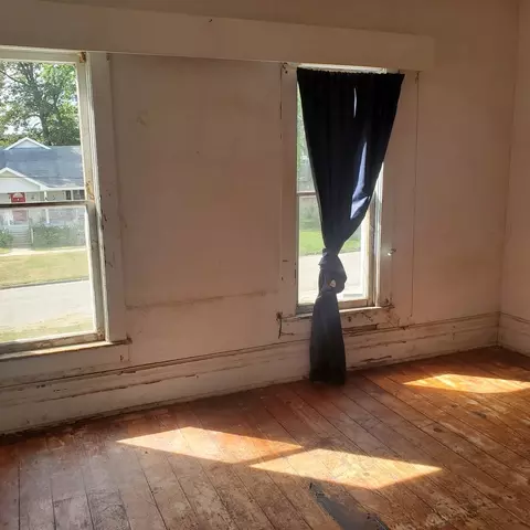 Bedroom - 255 E Concord St, Sheldon, IL 60966 photo 10 of 12