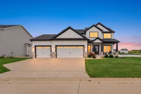1920 Roseland Dr, Mahomet, IL 61853