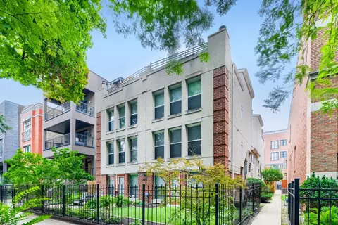 2660 N Bosworth Ave #1NW, Chicago, IL 60614