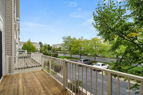 Exterior - 803 Brodhead Dr, Aurora, IL 60504 photo 2 of 2