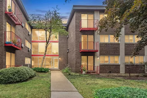 8500 Skokie Blvd #1D, Skokie, IL 60077