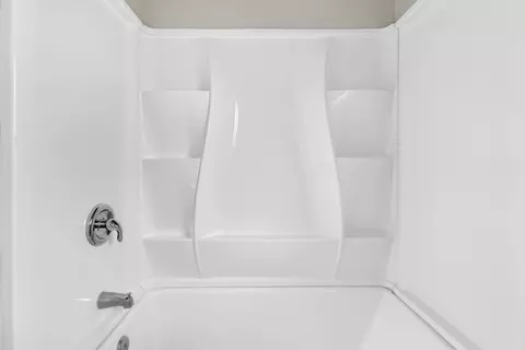 Bath - 63 W Manchester Dr, Wheeling, IL 60090 photo 1 of 2