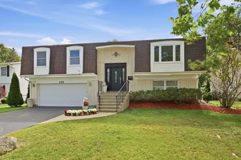 115 W King George Ct, Palatine, IL 60067