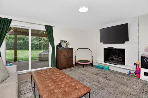 Other - 1905 Cheshire Ln, Wheaton, IL 60189 photo 3 of 5