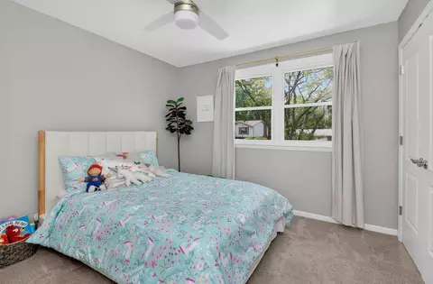 Bedroom - 1905 Cheshire Ln, Wheaton, IL 60189 photo 1 of 2