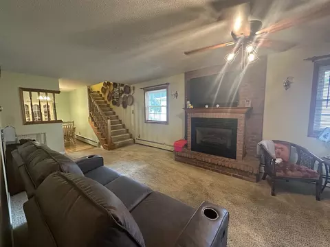 Living - 402 E Belleville Ave, Christopher, IL 62822 photo 2 of 5