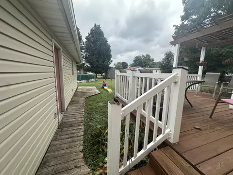 Exterior - 402 E Belleville Ave, Christopher, IL 62822 photo 6 of 7