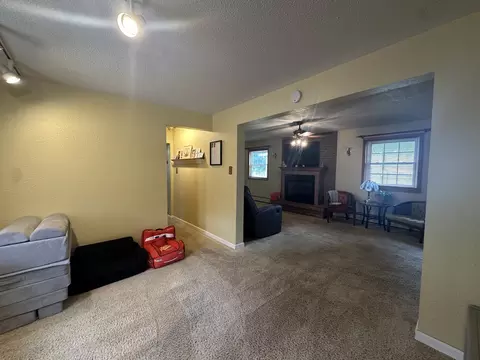 Living - 402 E Belleville Ave, Christopher, IL 62822 photo 4 of 5