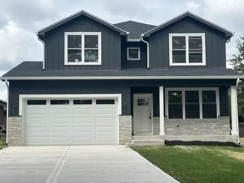 100 E Adams Ave, Villa Park, IL 60181