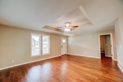 Living - 472 E Cherry St, Watseka, IL 60970 photo 3 of 8