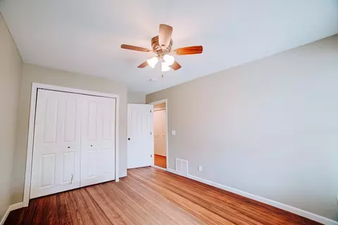 Bedroom - 472 E Cherry St, Watseka, IL 60970 photo 7 of 7