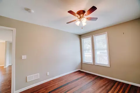 Living - 472 E Cherry St, Watseka, IL 60970 photo 8 of 8