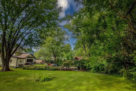 Exterior - 472 E Cherry St, Watseka, IL 60970 photo 14 of 15