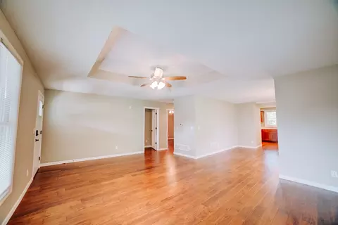 Living - 472 E Cherry St, Watseka, IL 60970 photo 2 of 8
