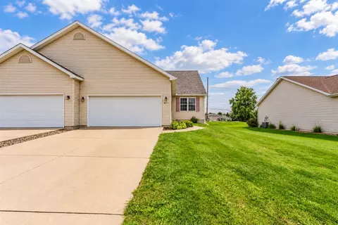 Exterior - 603 Wildberry Dr, Normal, IL 61761 photo 2 of 10