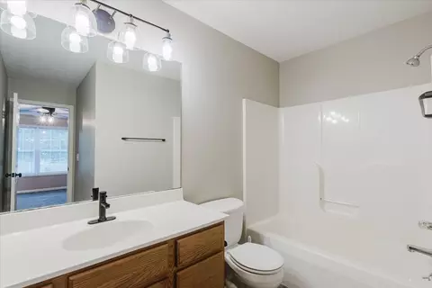 Bath - 603 Wildberry Dr, Normal, IL 61761 photo 1 of 2