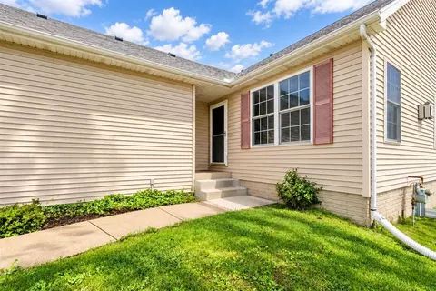 Exterior - 603 Wildberry Dr, Normal, IL 61761 photo 4 of 10