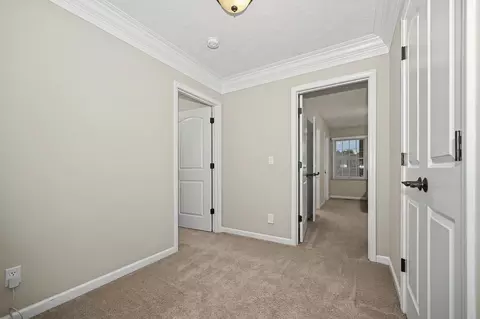 Entry Way - 18 Stonebrook Ct, Bloomington, IL 61704 photo 11 of 14