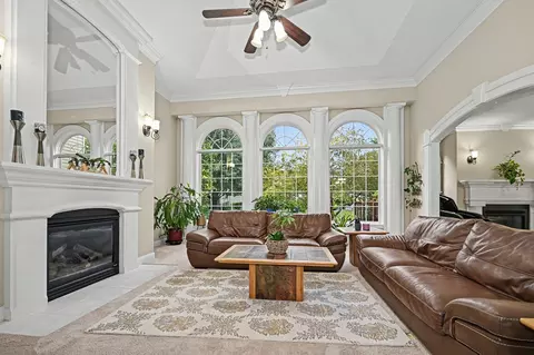 Living - 18 Stonebrook Ct, Bloomington, IL 61704 photo 7 of 14