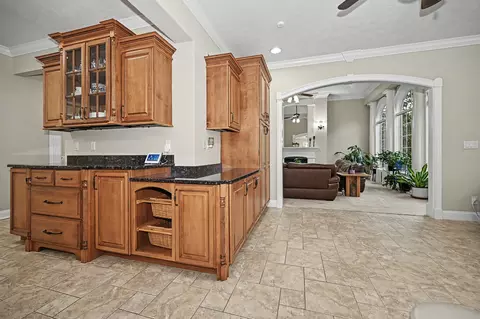 Kitchen - 18 Stonebrook Ct, Bloomington, IL 61704 photo 8 of 13