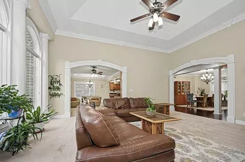 Living - 18 Stonebrook Ct, Bloomington, IL 61704 photo 6 of 14