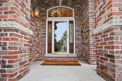 Entry Way - 18 Stonebrook Ct, Bloomington, IL 61704 photo 3 of 14